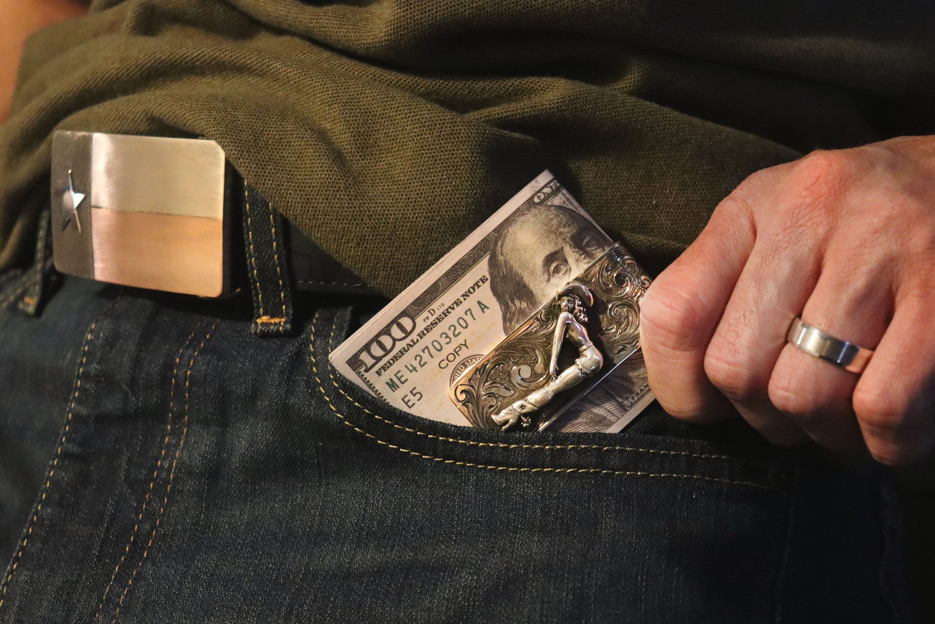 Comstock Heritage: Luxury Belt Buckles and Men's Accessories