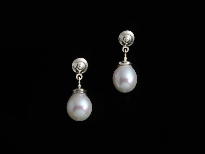 Silver & Pearls Earrings